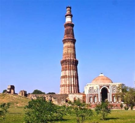  ¡Descubre la magia ancestral del Qutub Minar en Nueva Delhi! Una obra maestra de arquitectura indo-musulmana que desafía el tiempo