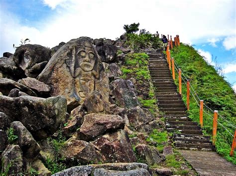 ¡Sumérgete en la Historia y la Naturaleza con el Parque Arqueológico de San Agustín!