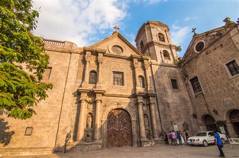 ¡Sumérgete en la magia del Templo de San Agustín en Filipinas! Una joya arquitectónica colonial y un tesoro histórico imperdible.