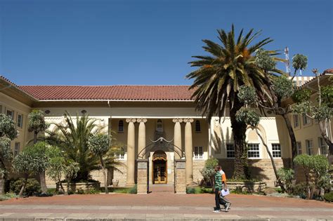 El Museo Nacional de Bloemfontein: Un Viaje a Través del Tiempo y la Historia Sudafricana!