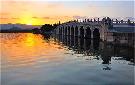  ¡El Puente de Piedra del Emperador Qianlong: Una Joya Histórica que Cruza el Tiempo!