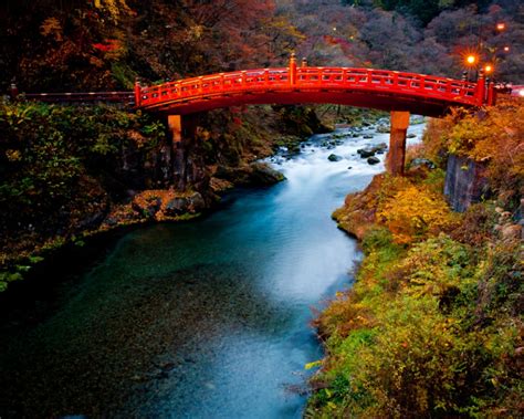 ¡Sumérgete en la historia y la belleza natural del Parque Nacional Nikkō!